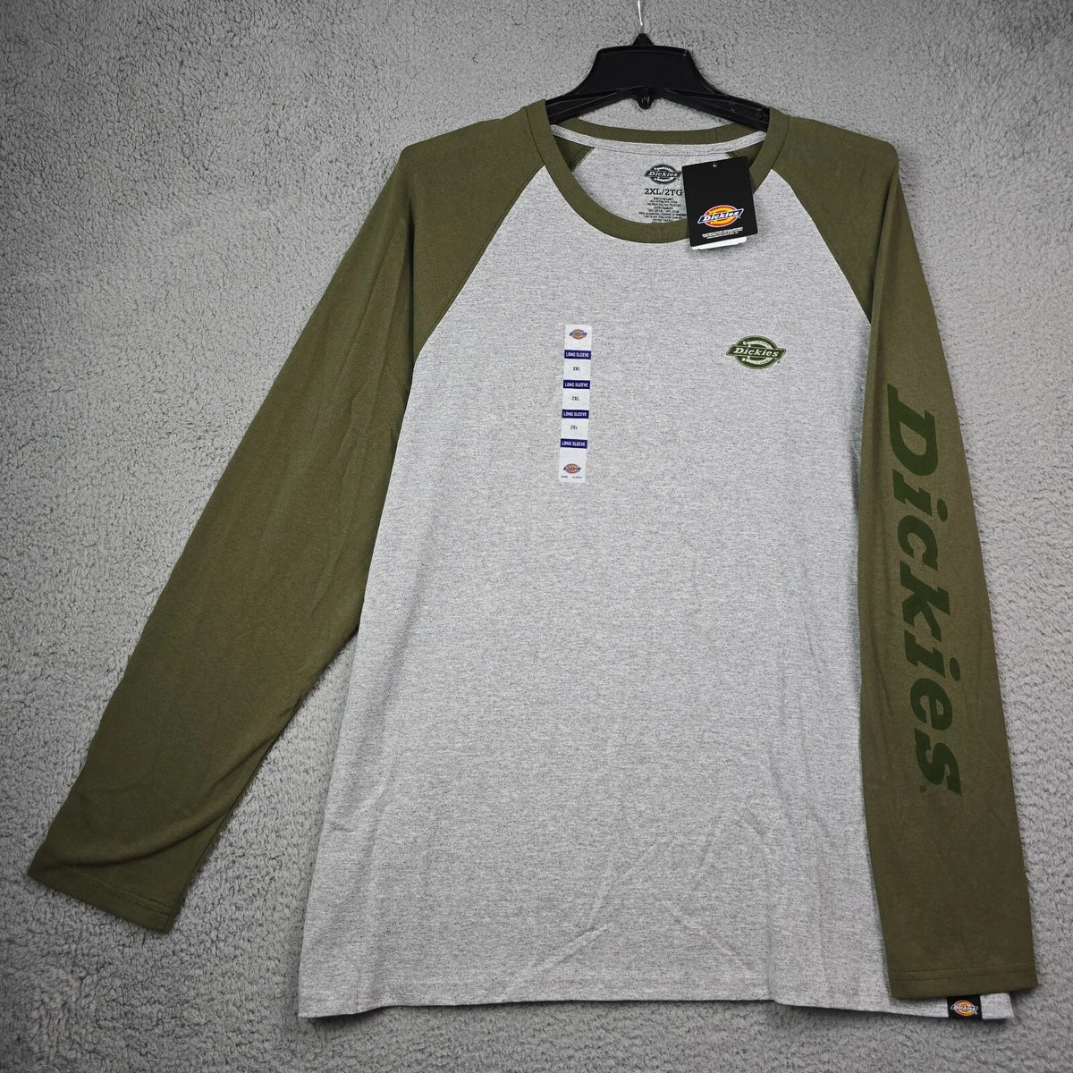 POLO DICKIES MANGA LARGA GRIS CON VERDE