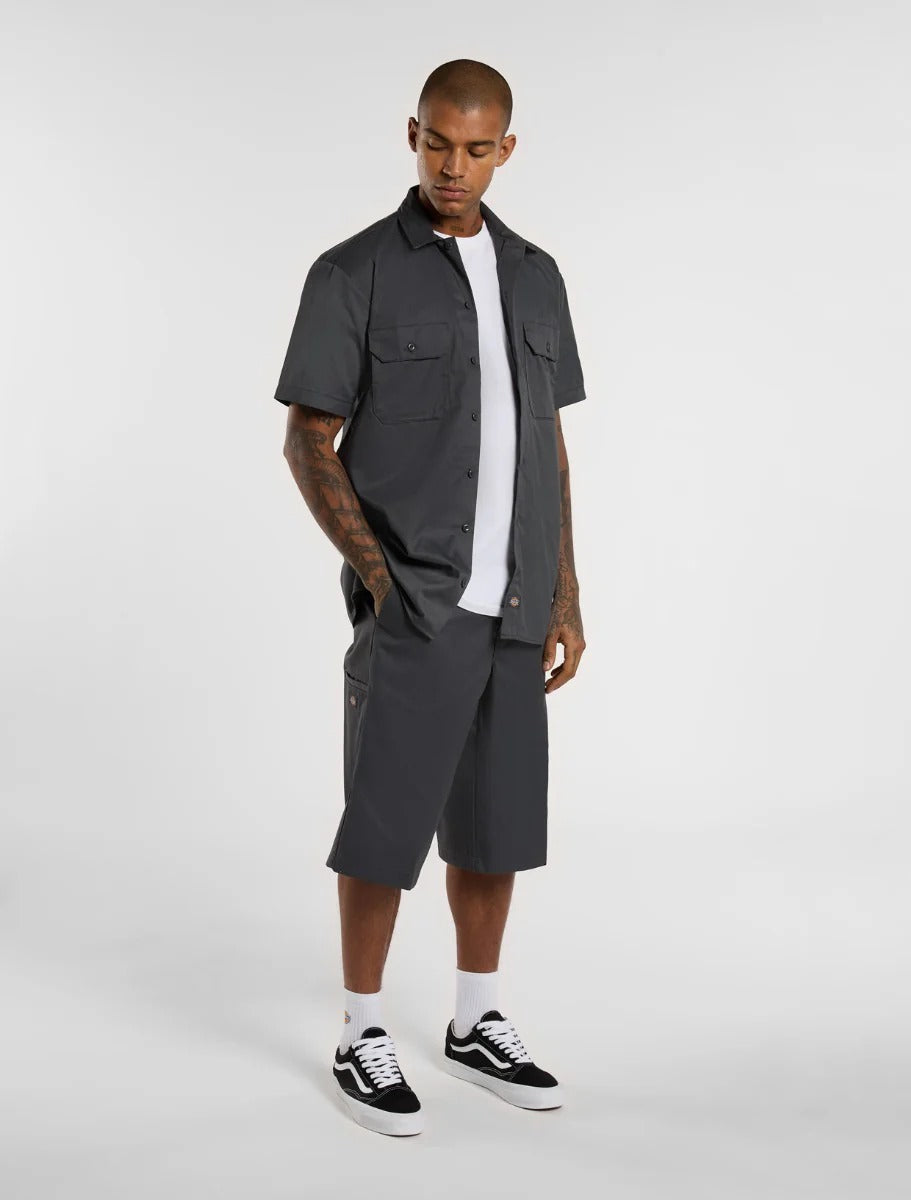 SHORT 15 PULGADAS DICKIES GRIS CARBON HOMBRE