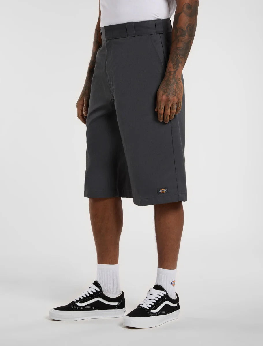 SHORT 15 PULGADAS DICKIES GRIS CARBON HOMBRE