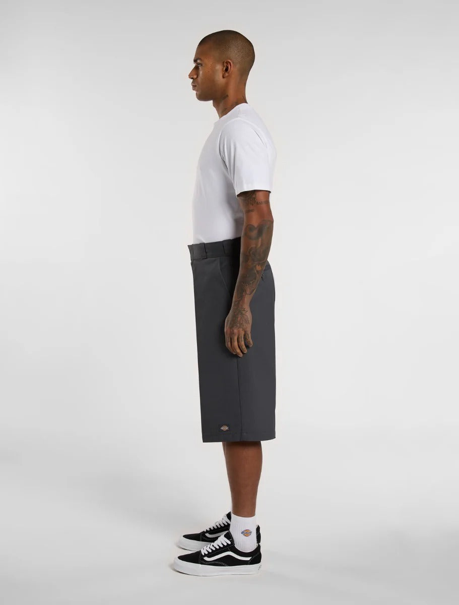 SHORT 15 PULGADAS DICKIES GRIS CARBON HOMBRE