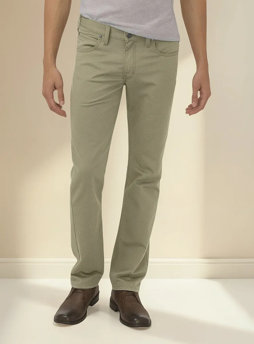 Pantalón de 5 bolsillos, corte ajustado y pierna cónica