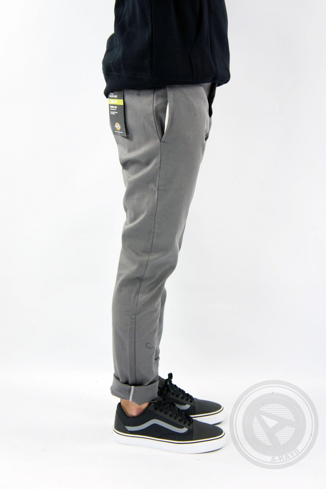 PANTALON DE TRABAJO DICKIES PARA HOMBRE CON BOLSILLOS COLOR GRIS GRAVA