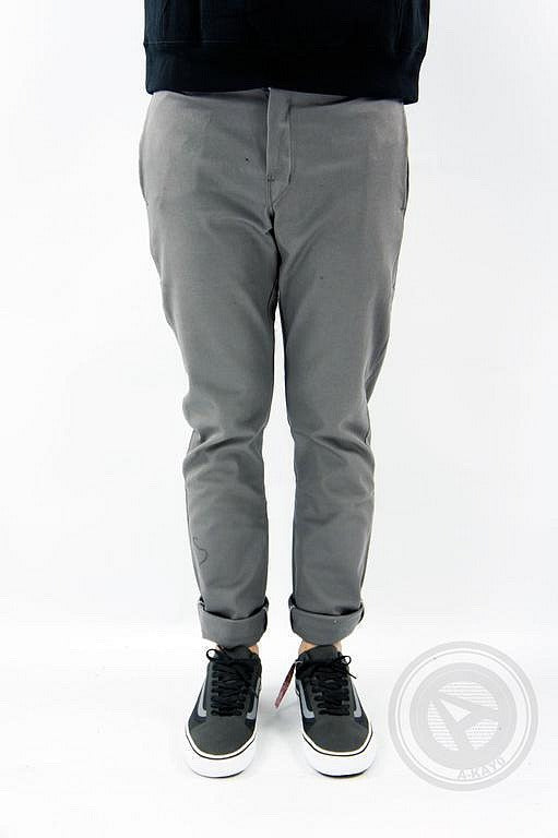 PANTALON DE TRABAJO DICKIES PARA HOMBRE CON BOLSILLOS COLOR GRIS GRAVA