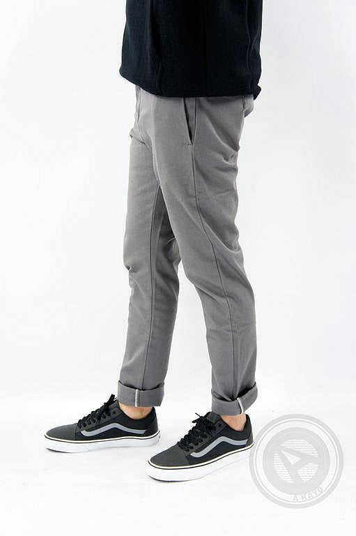 PANTALON DE TRABAJO DICKIES PARA HOMBRE CON BOLSILLOS COLOR GRIS GRAVA